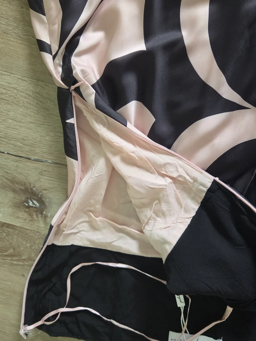 Petal & Pup Dress Size 14 New Satin Midi Side Zip Pink Black Abstract Print - Picture 9 of 14